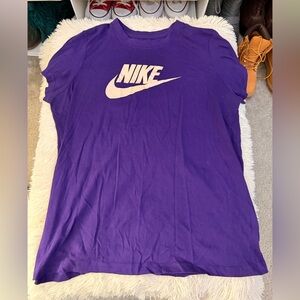 Nike Women's Short Sleeve Purple Dri- Fit Tee size Large